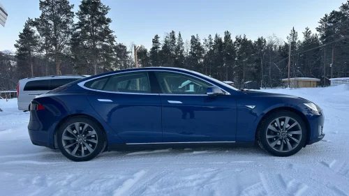 TESLA MOTORS Model S 85D