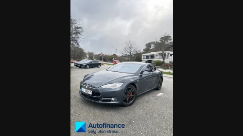 TESLA MOTORS Model S P85D Performance
