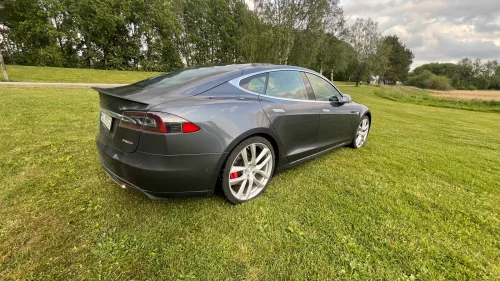 TESLA MOTORS Model S P85D+ Gratis Lading og alt utstyr