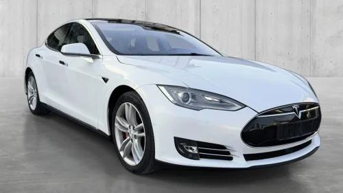 TESLA MOTORS Model S Performance 4WD Gratis Lading