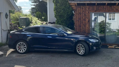 TESLA MOTORS Model S P85D Performance