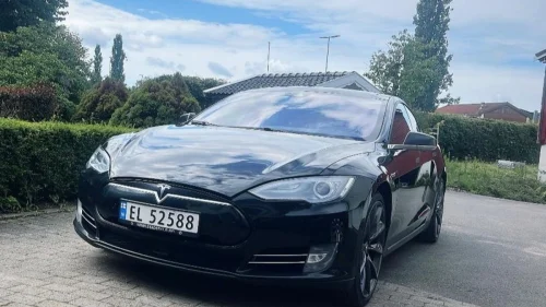 TESLA MOTORS Model S P85D 700HK AUTOPILOT CCS EU OK 02.2027