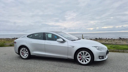 TESLA MOTORS Model S P85D Performance Ludicrous 4WD