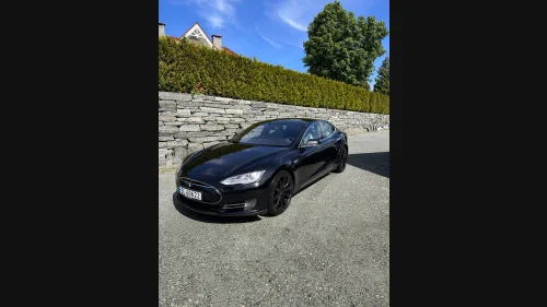 TESLA MOTORS Model S P85D Performance