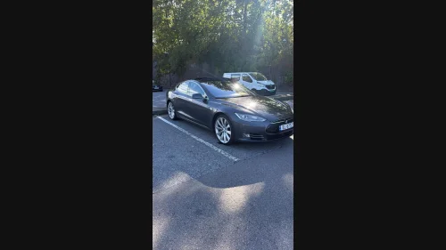 TESLA MOTORS Model S 85D