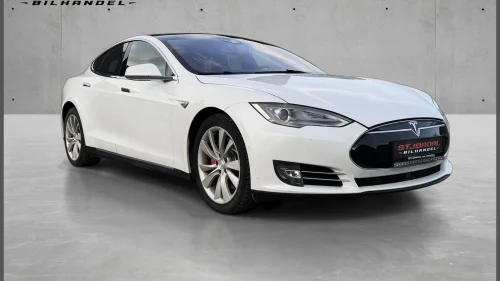 TESLA MOTORS Model S P85D // 7-seter
