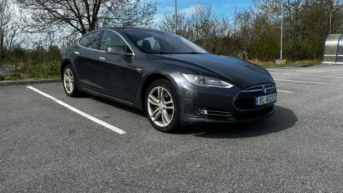 TESLA MOTORS Model S 85D