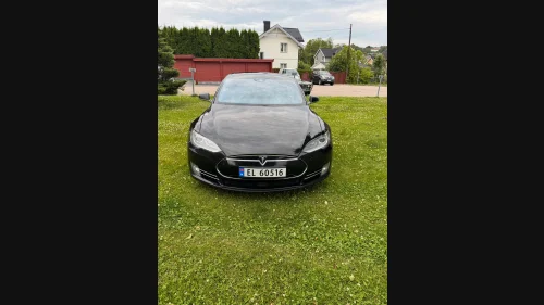 TESLA MOTORS Model S 85D Gratis Lading
