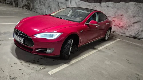 TESLA MOTORS Model S 85D, gratis superlading