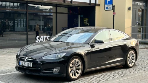 TESLA MOTORS Model S 85D