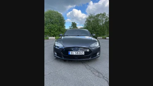 TESLA MOTORS Model S P85D Performance