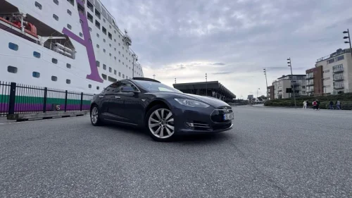 TESLA MOTORS Model S 85D