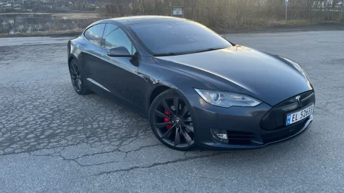 TESLA MOTORS Model S P85D Performance