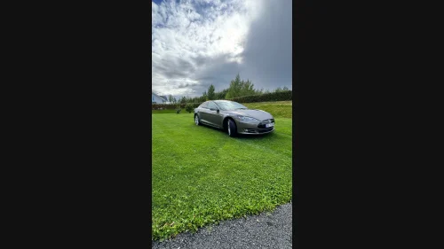 TESLA MOTORS Model S 85D
