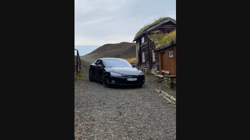 TESLA MOTORS Model S P85D Performance