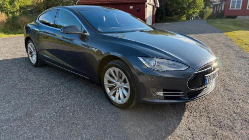 TESLA MOTORS Model S 85D
