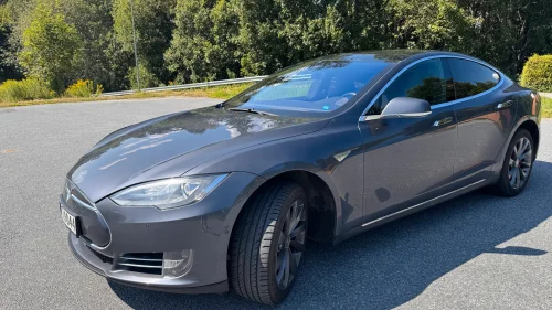 TESLA MOTORS Model S P85D Performance