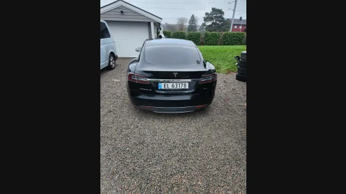 TESLA MOTORS Model S 85D
