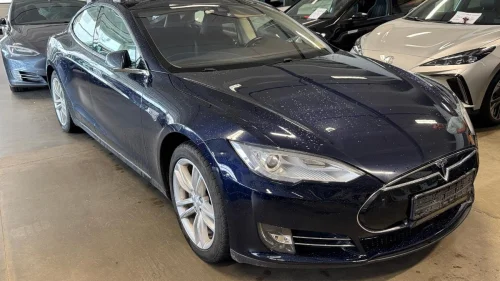 TESLA MOTORS Model S 85D 4W/GRATIS LADING/R--528KM//EU-2027/CCS/MYE UTSTYR