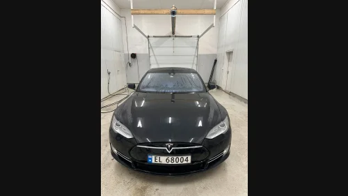 TESLA MOTORS Model S 85D GRATIS SUPERLADING!!