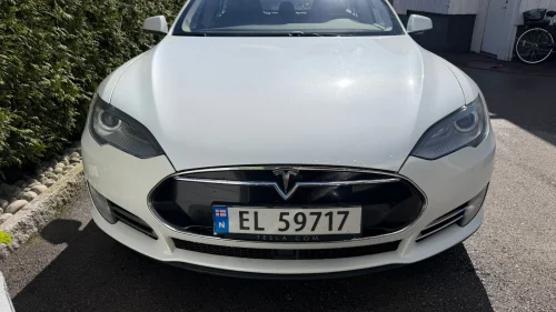TESLA MOTORS Model S 85D