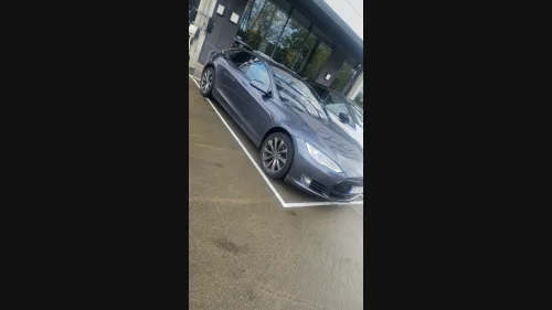 TESLA MOTORS Model S 85D
