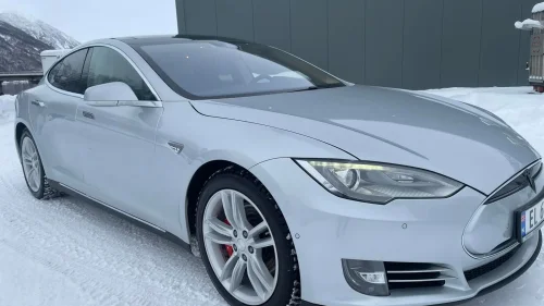 TESLA MOTORS Model S P85D Performance 4WD Gratis Supercharger