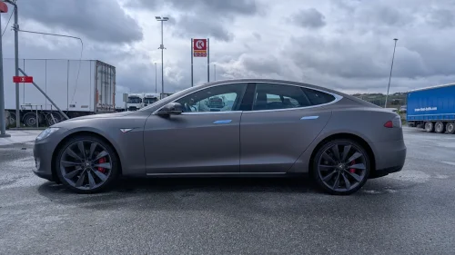 TESLA MOTORS Model S P85DL LUDICROUS+GRATIS LADING 770HK+NY DRIVE UNIT+++
