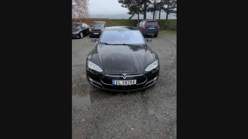 TESLA MOTORS Model S P85D Performance