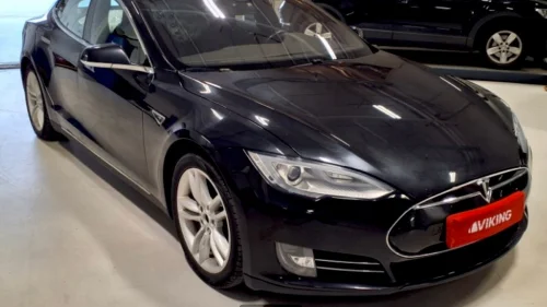 TESLA MOTORS Model S SC01//GRATIS LADING//1EIER//LUFT//AP//70D