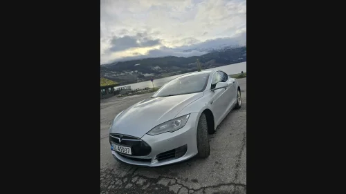 TESLA MOTORS Model S 70D