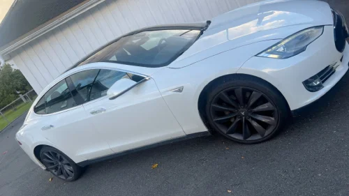 TESLA MOTORS Model S 70D