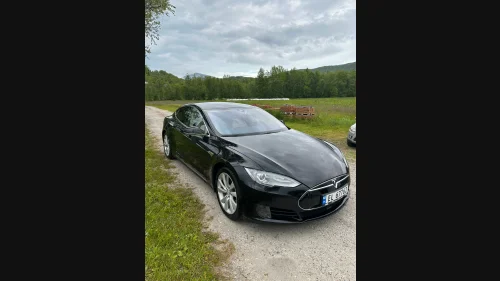TESLA MOTORS Model S 70D