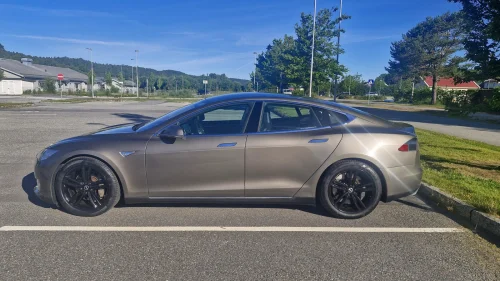 TESLA MOTORS Model S 70D