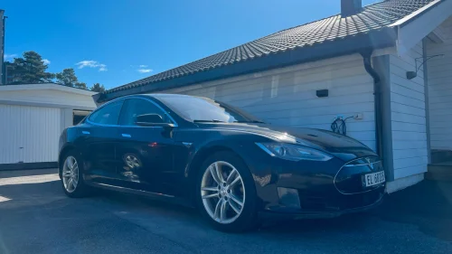 TESLA MOTORS Model S 70D/Problem med hovedbatteri/Gratis superlading