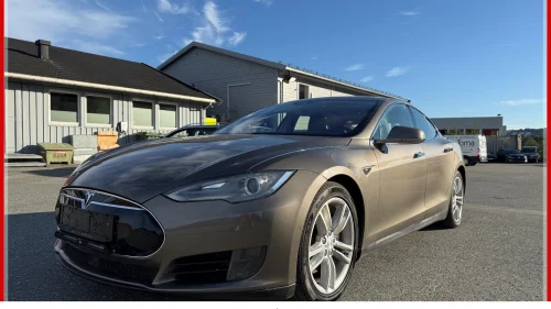 TESLA MOTORS Model S 70D/4x4/Panorama/DAB+/Navi/D-skinn/Cruise ++