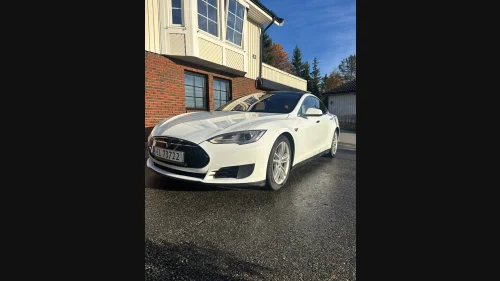 TESLA MOTORS Model S 70D Gratis lading, UTEN luftfjæring