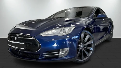 TESLA MOTORS Model S