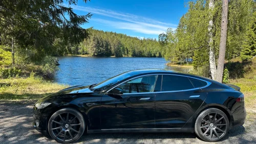 TESLA MOTORS Model S 90D