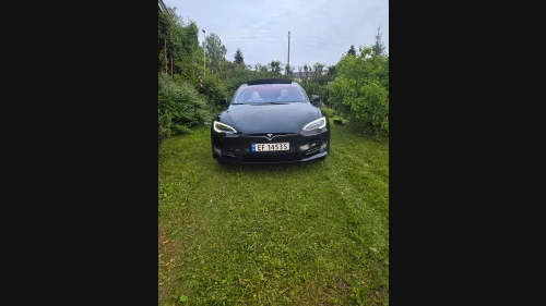 TESLA Model S 75D 4WD