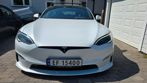 TESLA Model S Plaid