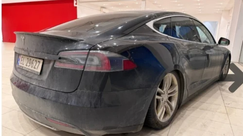 TESLA MOTORS MODEL S P90+