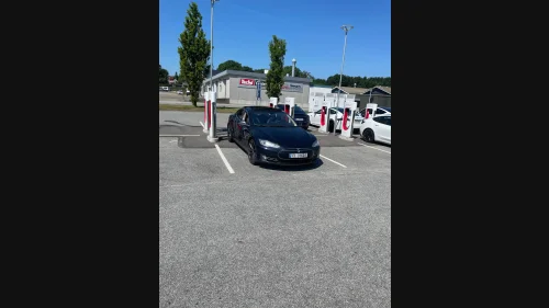 TESLA MOTORS MODEL S 85P Performance