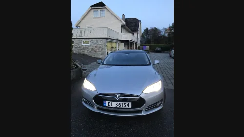 TESLA MOTORS MODEL S