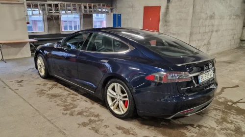TESLA MOTORS Model S Performanse P85D