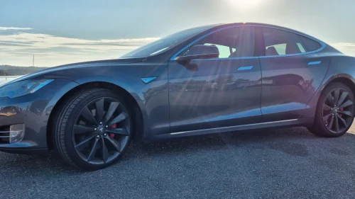 TESLA MOTORS Model S P85D Performance