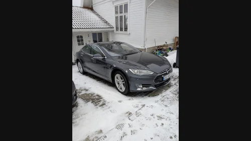 TESLA MOTORS Model S 85