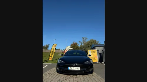 TESLA Model S 75D 4WD