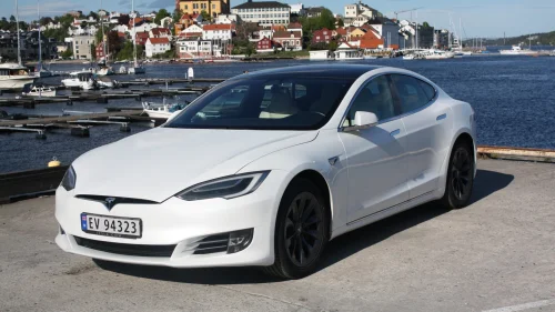 TESLA Model S Long Range AWD Raven