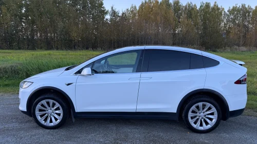 TESLA MOTORS Model X 90D 4WD · 6 seter med gratis superlanding (SC01)